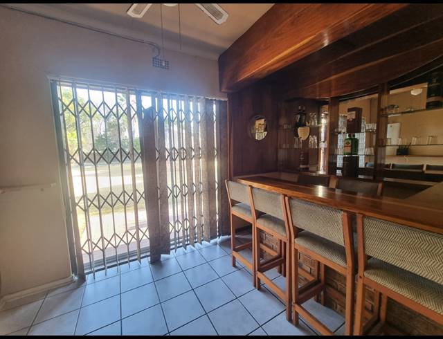 4 BEDROOM HOUSE FOR SALE IN THREE RIVERS EAST
